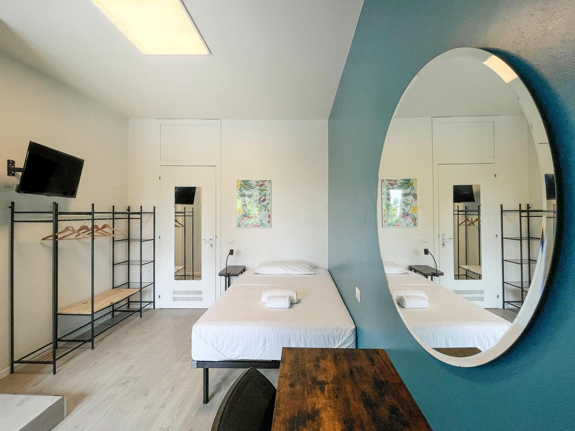 Rrrapido Colorful Rooms - Assago Ngoại thất bức ảnh